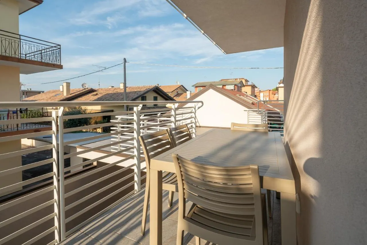 Finisterrae 3 - Immobiliare Living Daire Lido di Jesolo İtalya